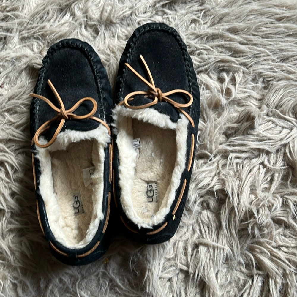 UGG Women's Black and Tan Slippers